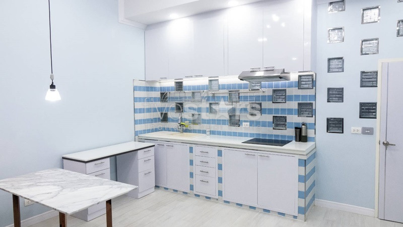 Pet friendly condo 2 bedrooms for rent near BTS Phromphong, photo 5