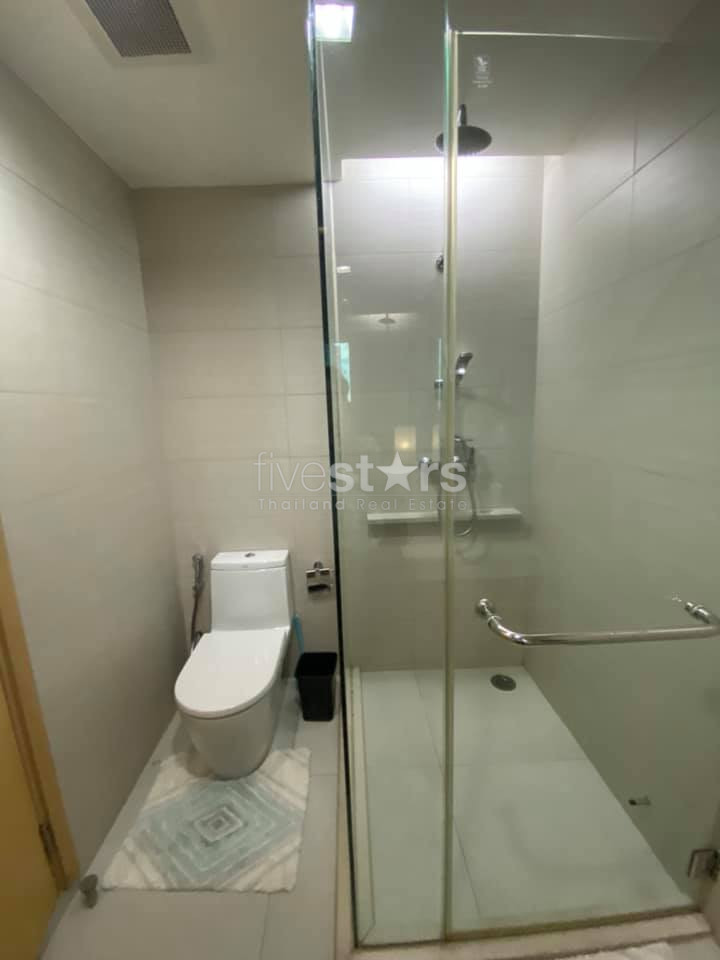Large 1 bedroom condo for rent near BTS Thonglor, photo 10