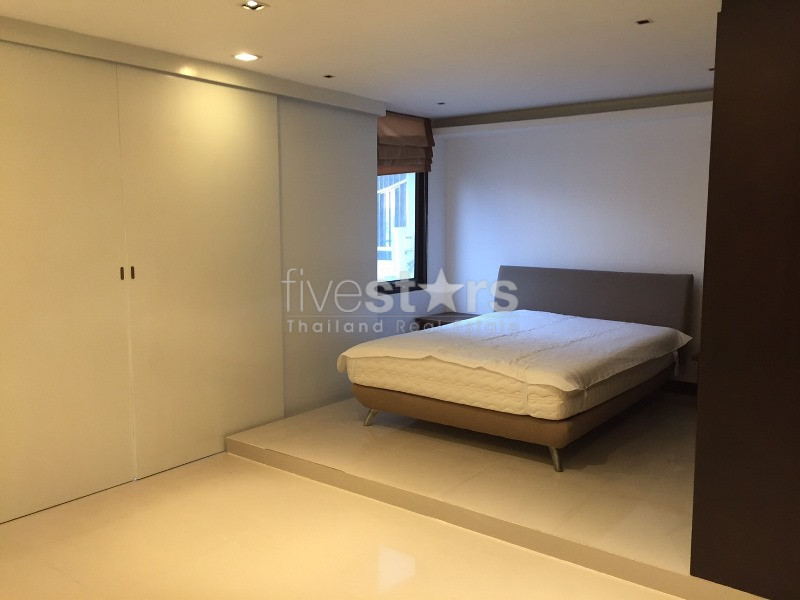 condo spacieux 2 chambres récemment rénové à vendre sur Thonglor, photo 3