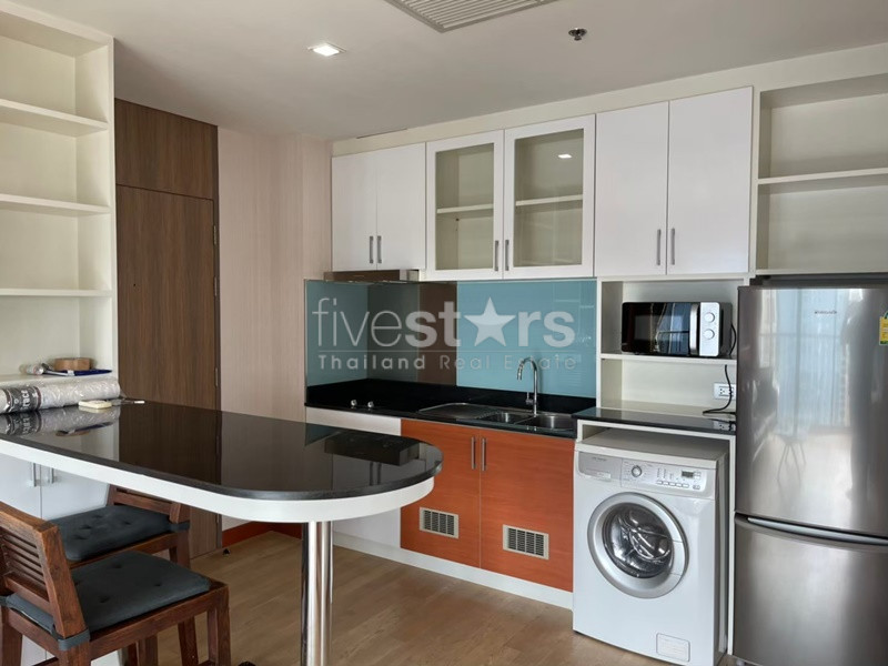 Large 1 bedroom condo for rent near BTS Phromphong, photo 7