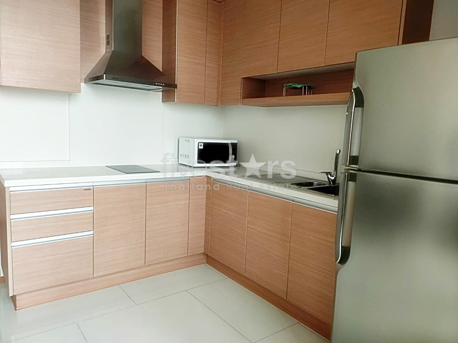 Large duplex 1 bedroom condo for rent in Phromphong area, photo 11