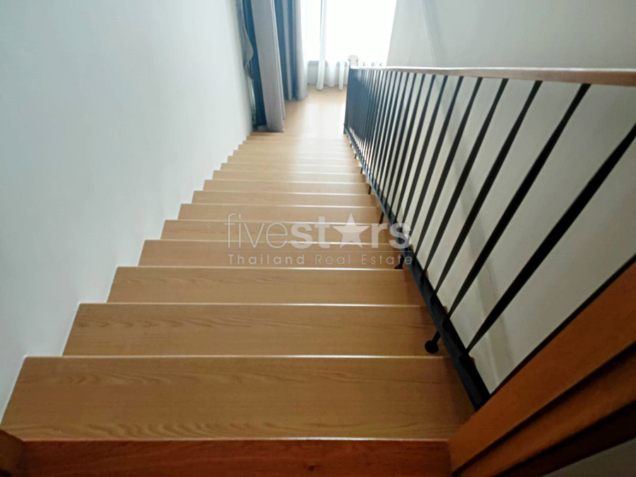 Large duplex 1 bedroom condo for rent in Phromphong area, photo 12