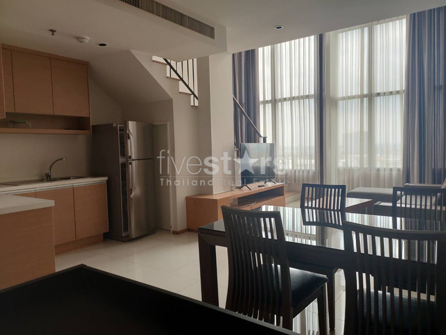Large duplex 1 bedroom condo for rent in Phromphong area, photo 9