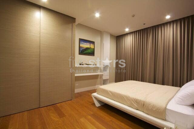 Large 1 bedroom condo for rent in Phromphong, photo 4