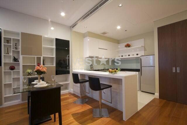 Large 1 bedroom condo for rent in Phromphong