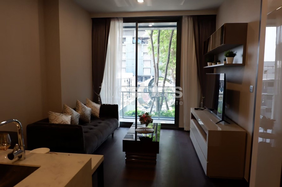Modern 1 bedroom condo for rent near BTS Thonglor