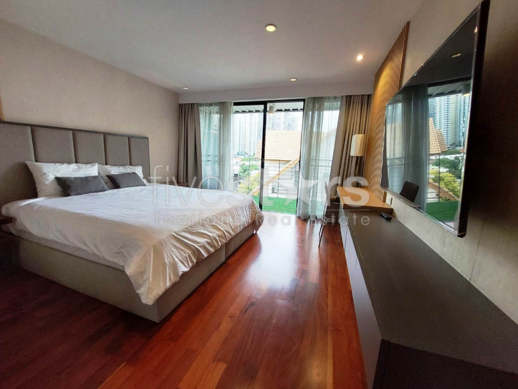 Appartement en duplex de 3 chambres à louer à proximité de la station Phrom Phong BTS, photo 7