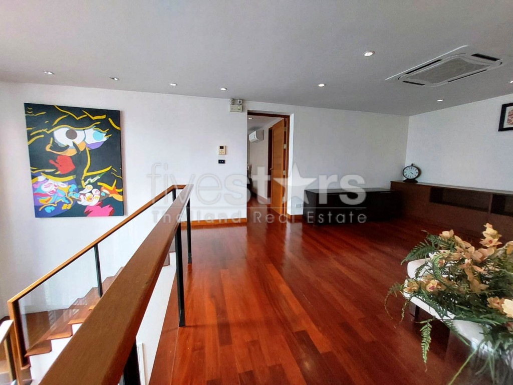 Appartement en duplex de 3 chambres à louer à proximité de la station Phrom Phong BTS, photo 3