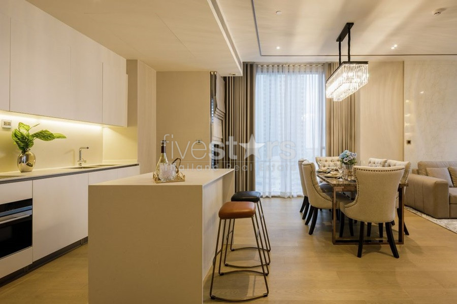 Modern 2 bedrooms condo for rent close to BTS Thonglor