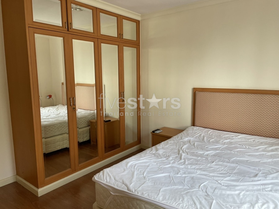 Condo 2 bedrooms for rent near BTS Phromphong, photo 5