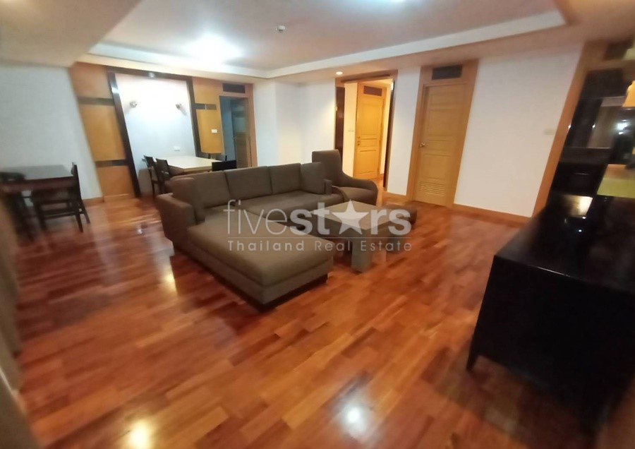 Large 2 bedrooms apartment for rent in Thonglor area