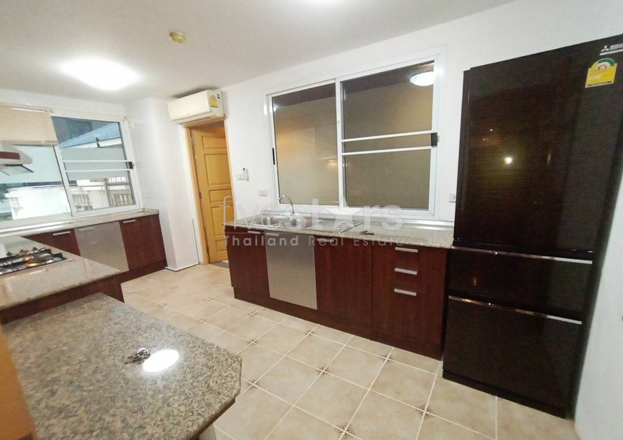 Large 2 bedrooms apartment for rent in Thonglor area, photo 3