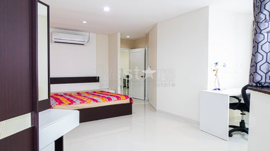 Newly renovated 3 bedroom condo for rent in Phrom Phong area, photo 9