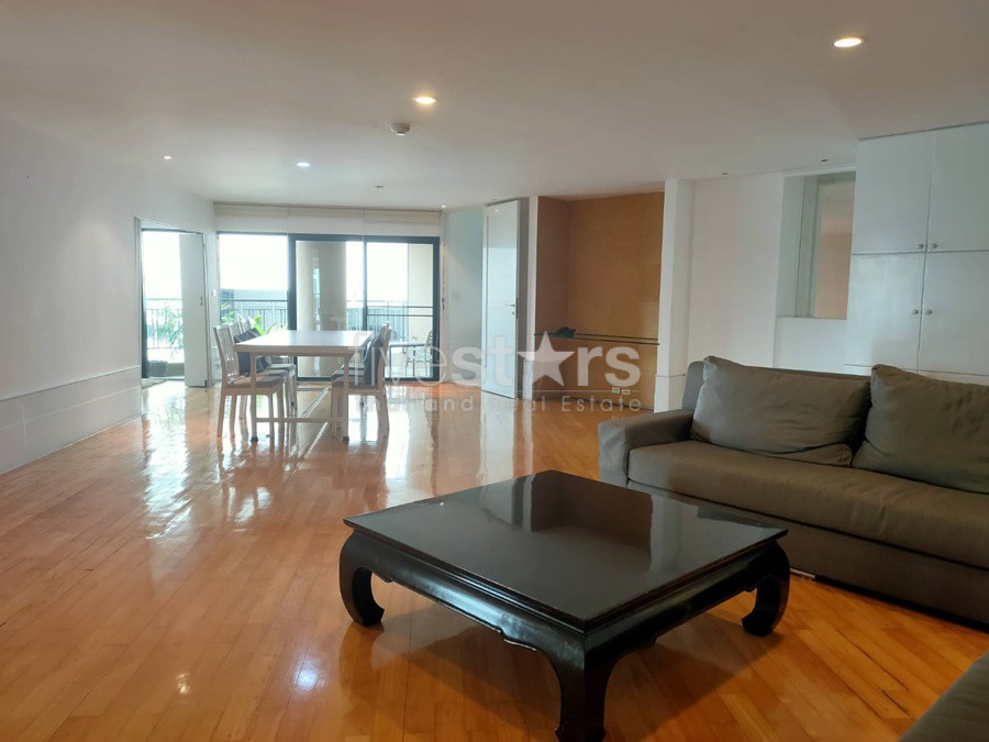3 bedrooms pet friendly apartment for rent near BTS Phromphong, photo 2