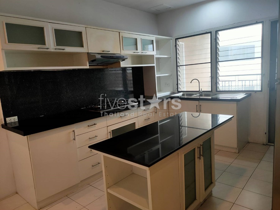 3 bedrooms pet friendly apartment for rent near BTS Phromphong, photo 5