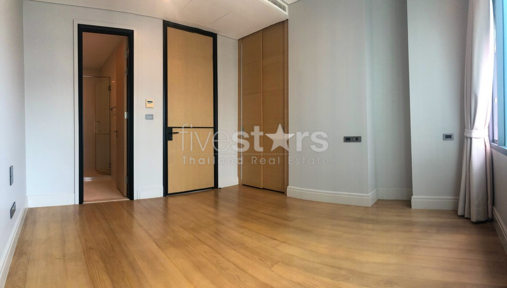 Duplex 3 chambres moderne à vendre quartier Phromphong, photo 7