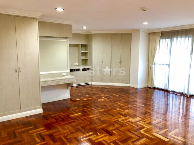 Pet friendly apartment 4 bedroom for rent near BTS Phrom Phong, photo 5