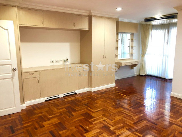 Pet friendly apartment 4 bedroom for rent near BTS Phrom Phong, photo 4