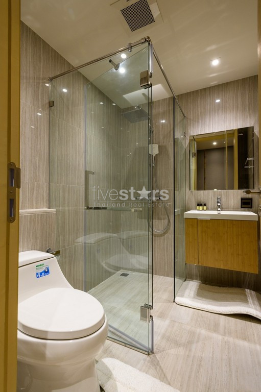 Duplex neuf de 2 chambres à vendre quartier Thonglor, photo 11