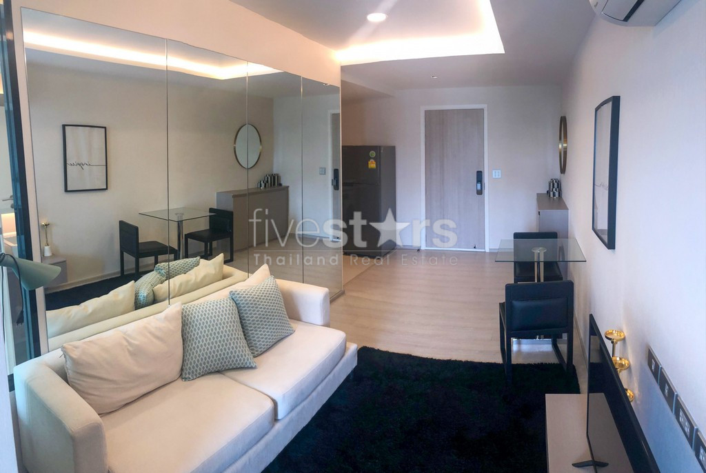 Appartement moderne d'une chambre à vendre proche BTS Thonglor, photo 3