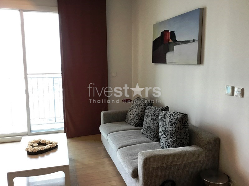 Condo de 2 chambres à louer près de la station de BTS Thong Lo