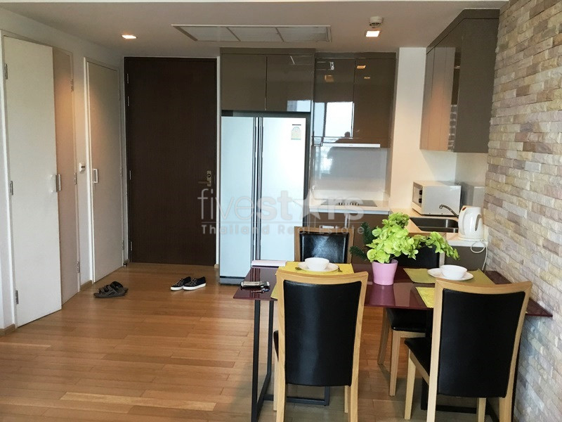 Condo de 2 chambres à louer près de la station de BTS Thong Lo, photo 3