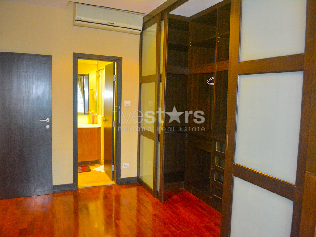 Appartement 2 chambres spacieux à vendre quartier Phromphong, photo 11