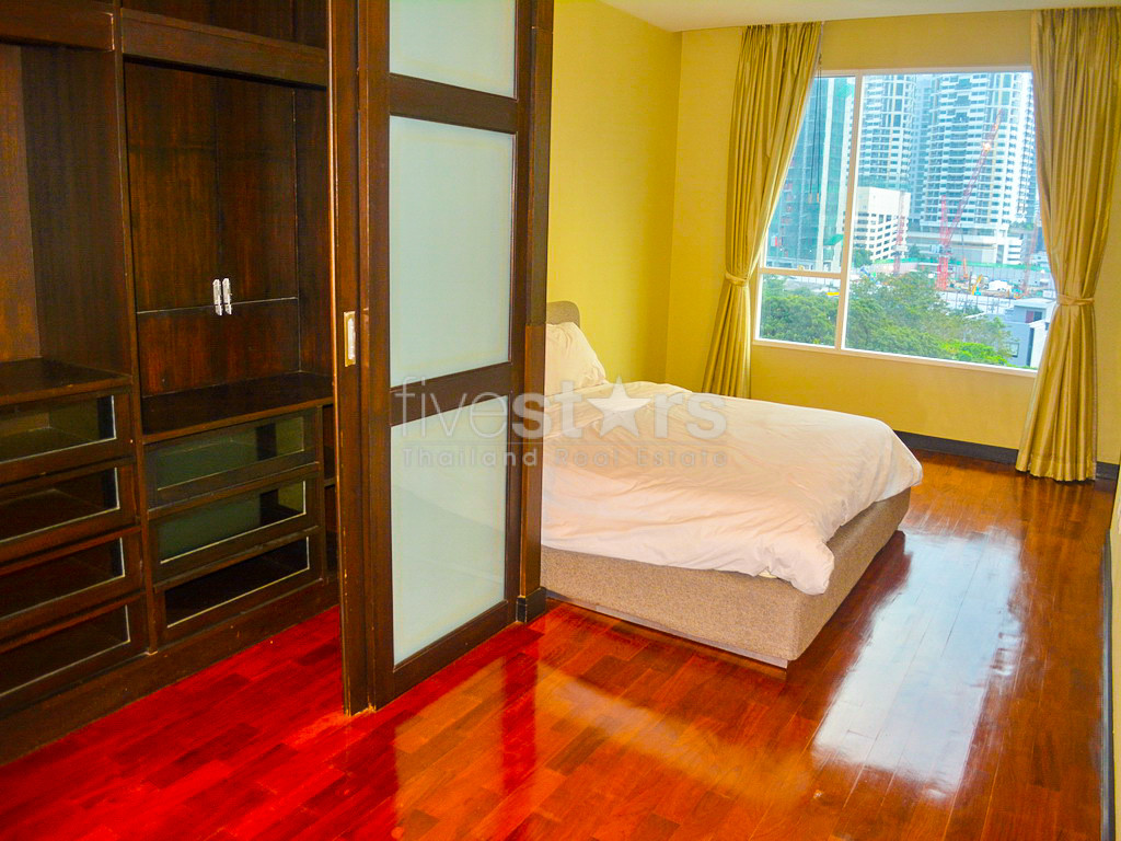 Appartement 2 chambres spacieux à vendre quartier Phromphong, photo 9