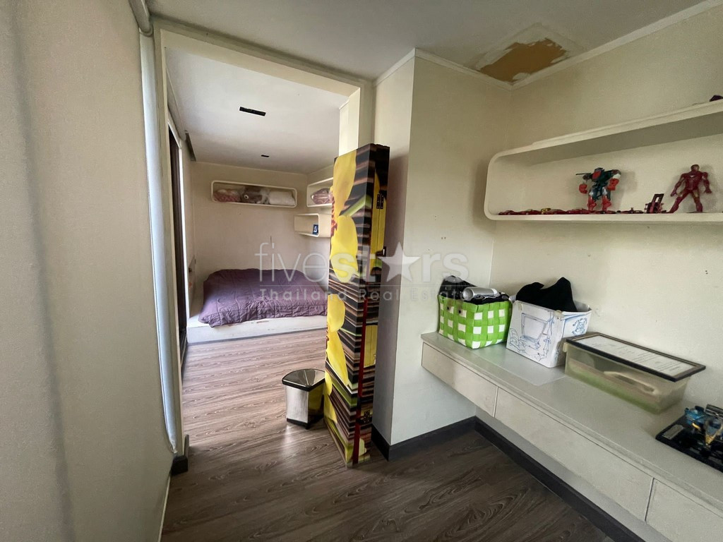 Duplex de chambres avec grande terrasse à vendre quartier Phromphong, photo 10