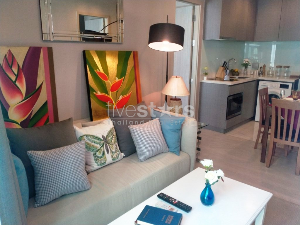 Condo 2 chambres à vendre près de la station BTS Thonglor, photo 2