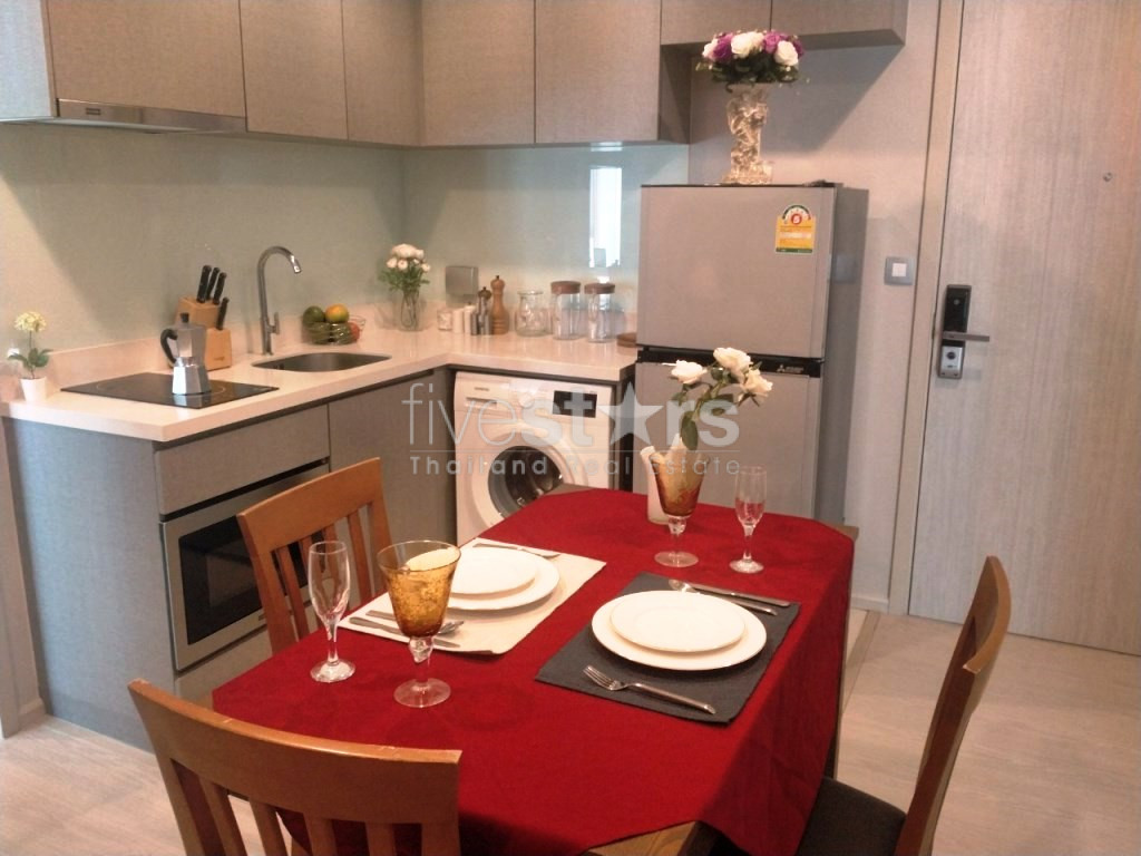 Condo 2 chambres à vendre près de la station BTS Thonglor, photo 13
