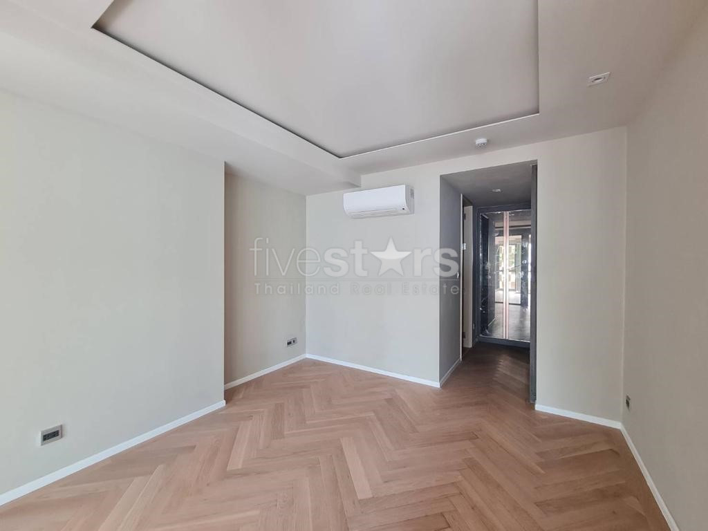 Duplex de 3 chambres moderne à vendre quartier Thonglor, photo 5
