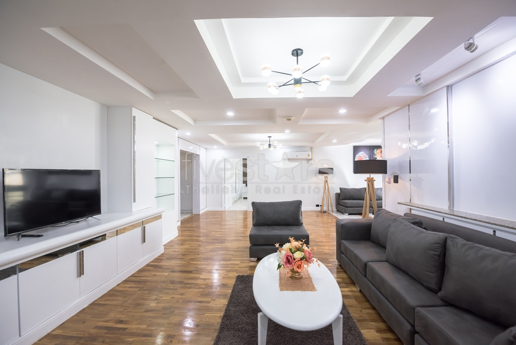 Condo de 3 chambres acceptant les animaux à louer sur Phrom Phong, photo 2