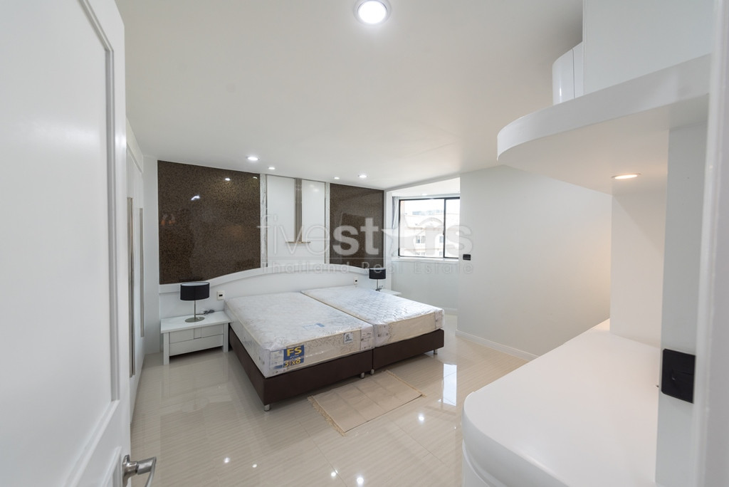 Condo de 3 chambres acceptant les animaux à louer sur Phrom Phong, photo 5