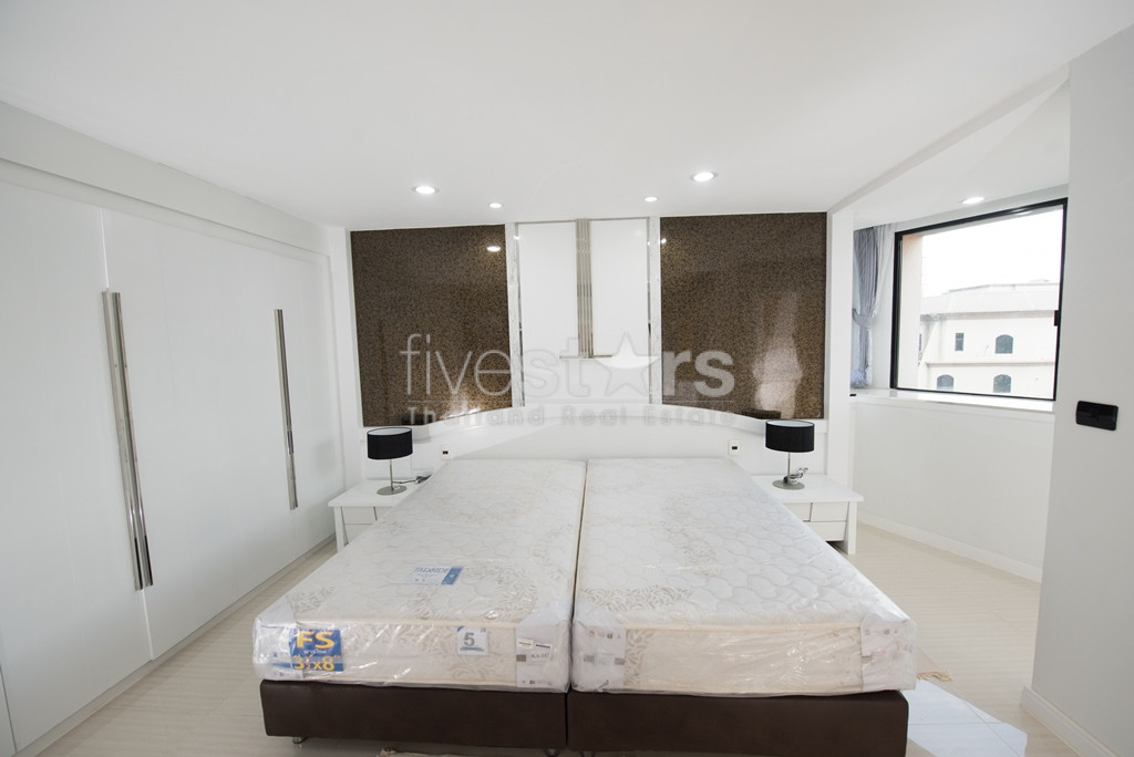 Condo de 3 chambres acceptant les animaux à louer sur Phrom Phong, photo 8