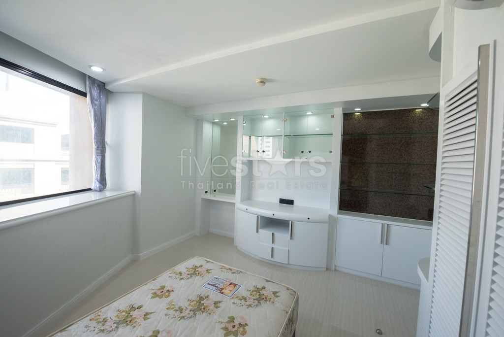 Condo de 3 chambres acceptant les animaux à louer sur Phrom Phong, photo 7