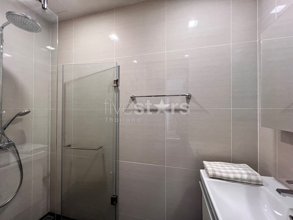 Condo de 2 chambres à vendre sur Phrom Phong, photo 15