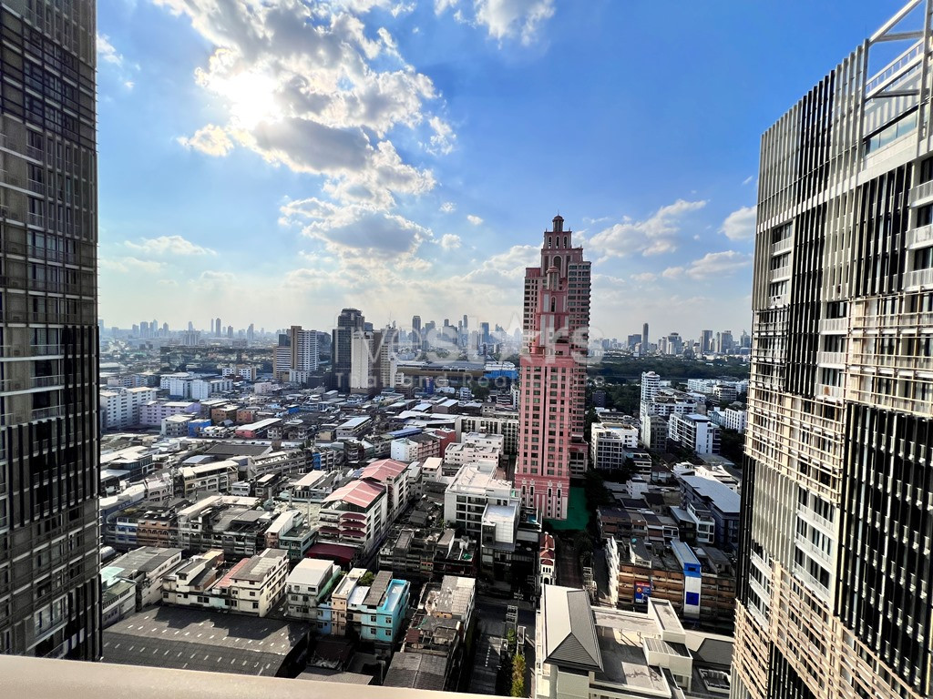 Condo de 2 chambres à vendre sur Phrom Phong, photo 2
