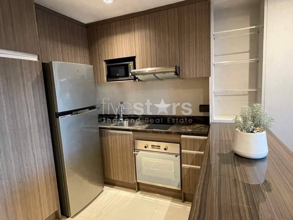 Condo 1 chambre de faible hauteur à louer sur Thonglor, photo 7