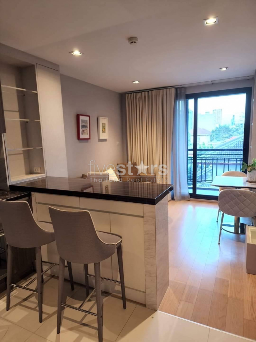 Condo 1 chambre de faible hauteur à louer sur Thonglor, photo 4