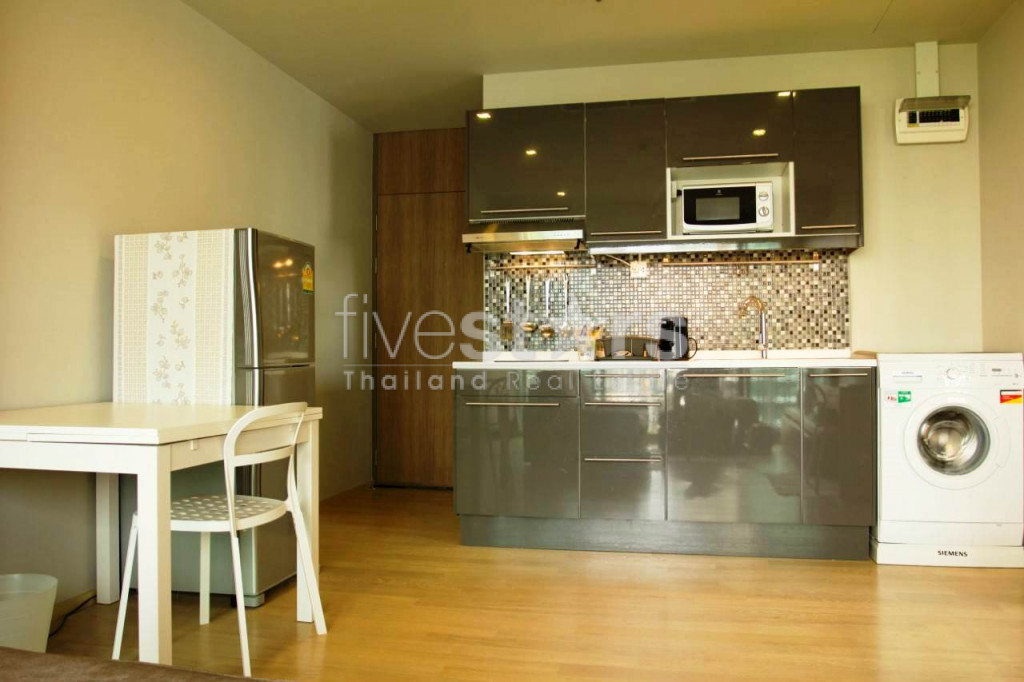 1 bedroom condo for rent close to Phrom Phong BTS station, photo 2
