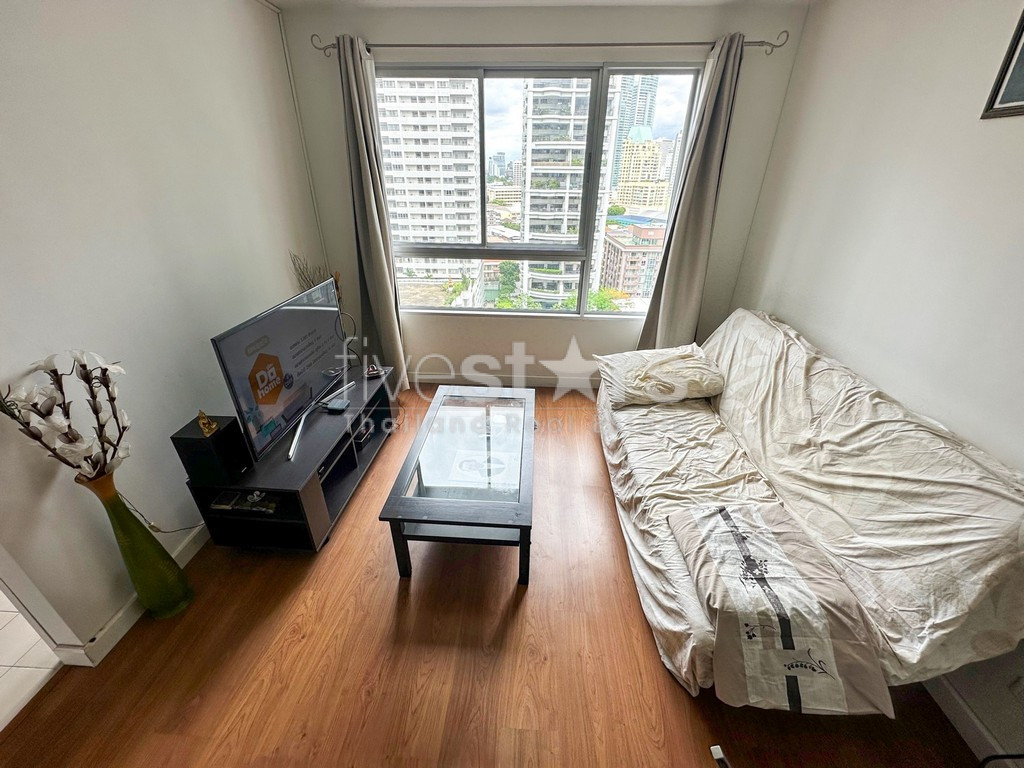 Appartement d'une chambre à vendre proche BTS Phromphong, photo 3