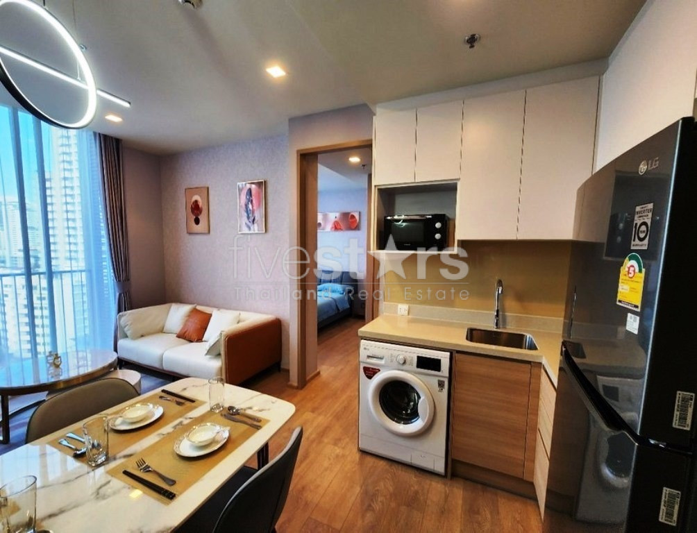 Condo neuf de 1 chambre à louer sur Asoke à Phrom Phong
