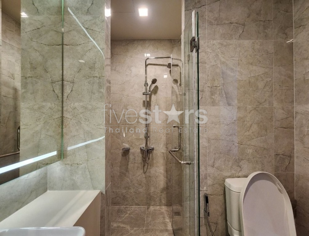 Condo neuf de 1 chambre à louer sur Asoke à Phrom Phong, photo 9