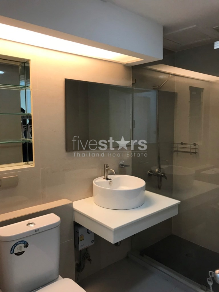 Condo de 3 chambres récemment entièrement rénové à louer sur Phrom Phong, photo 11