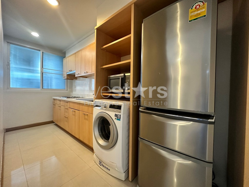 Appartement de 2 chambres spacieux à vendre quartier Phromphong, photo 5