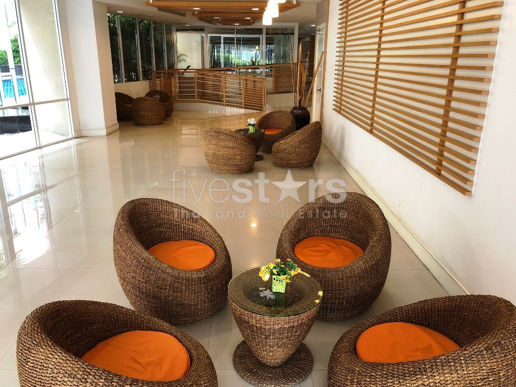 Appartement de 2 chambres spacieux à vendre quartier Phromphong, photo 20