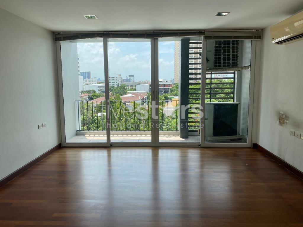 Appartement d'une chambre spacieux à vendre quartier Thonglor, photo 3