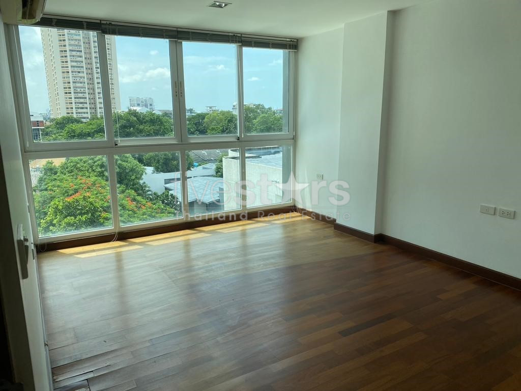 Appartement d'une chambre spacieux à vendre quartier Thonglor, photo 8