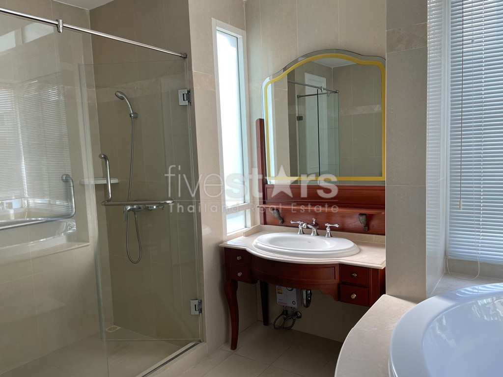Condo de 2 chambres à louer sur Phrom Phong à Thong Lor, photo 17